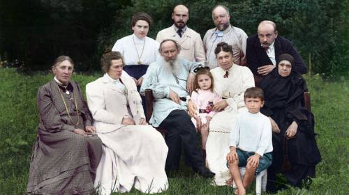 Лев Толстой и семья, 1908 г.